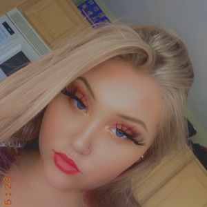 Meet your Posher, Jade